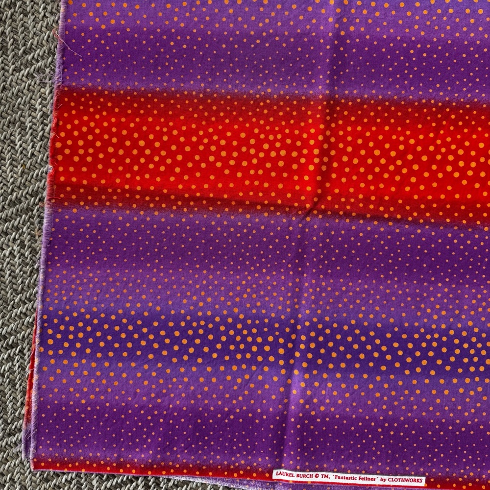 Laurel Burch “Fantastic Felines”, Purple & Red Blender, 1/2 yd - Picture 2 of 3